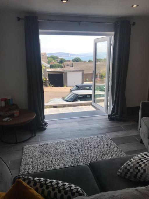 Mumbles - Modern Apartment With Panoramic Sea Views Oystermouth Kültér fotó