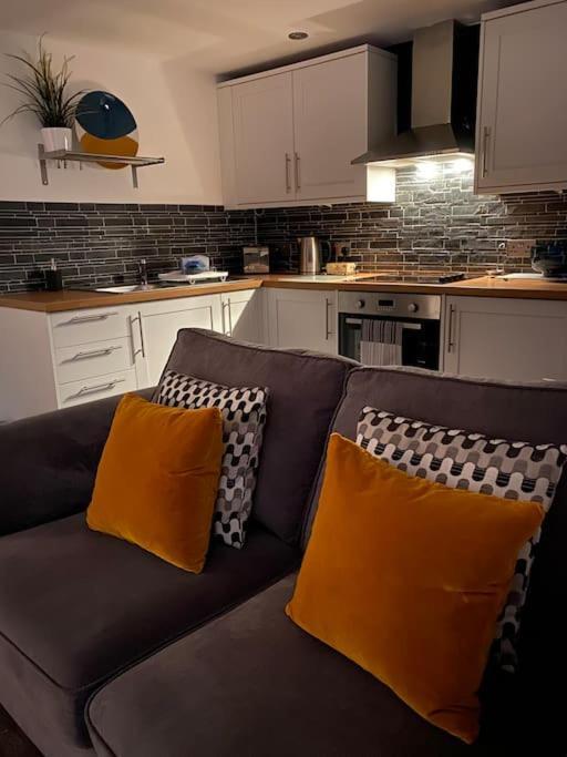 Mumbles - Modern Apartment With Panoramic Sea Views Oystermouth Kültér fotó